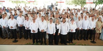 En homenaje solemne reconoce la UAT trayectoria de 215 docentes