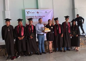 PRESIDENTA MPAL. C. ANALY #BECERRA A PADRINA A LA GENERACIÓN 2023–2026 TELENACHILLERATO 039 .