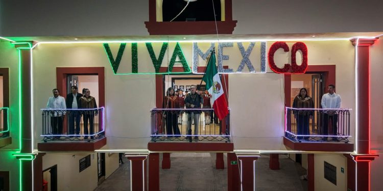 ¡Viva México! Una noche de orgullo y tradición en Tula Tamaulipas. 🇲🇽✨