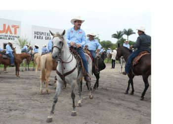 Fortalece rector de la UAT la unidad y las tradiciones en la FMVZ